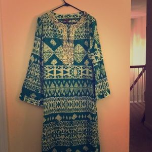 Size medium green and white South African kaftan